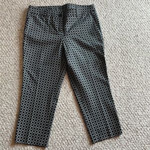 NEW Hilary Radley Black and White Capris